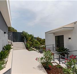 6 bedroom villa with infinity pool and sea views, Korcula Island, sleeps 12